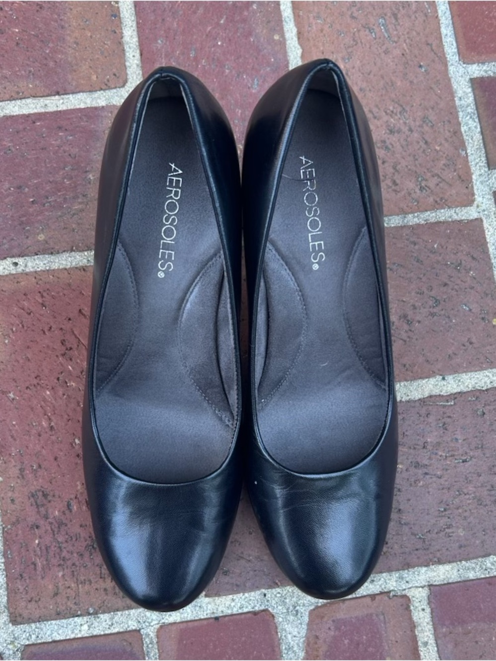 Aerosoles rounded toe heels